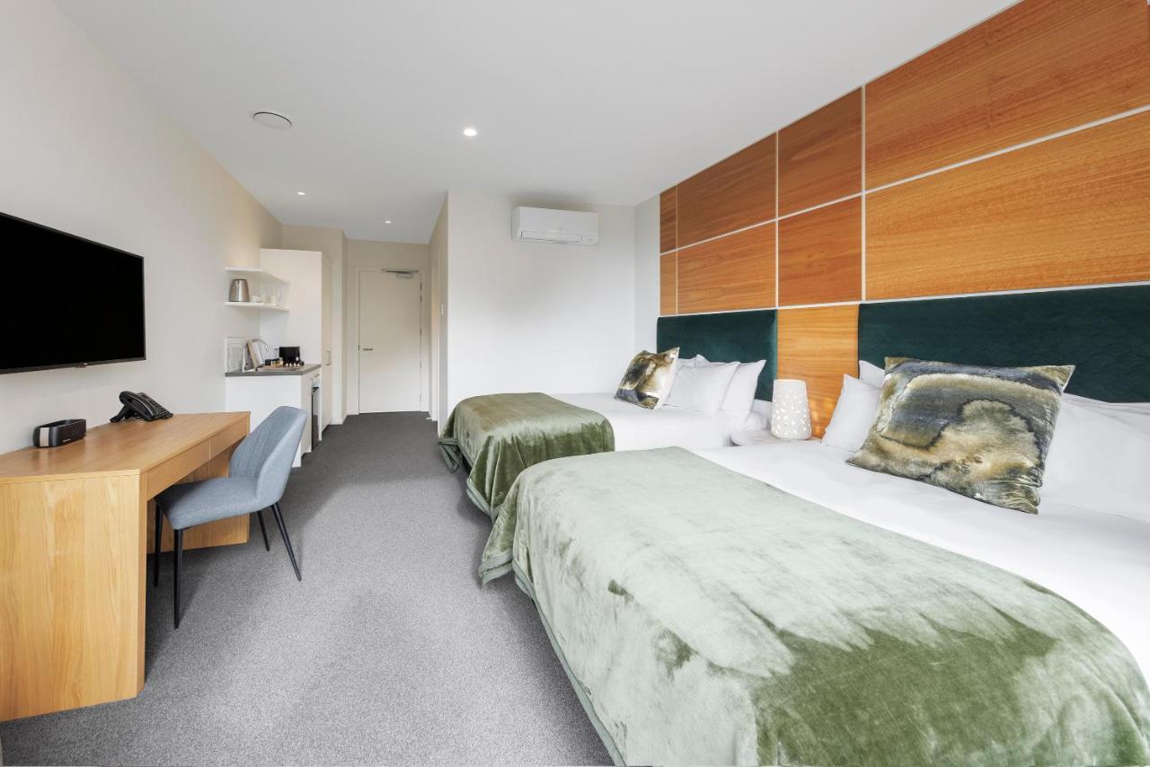 Hidden Lake Hotel & Apartments Cambridge Bagian luar foto